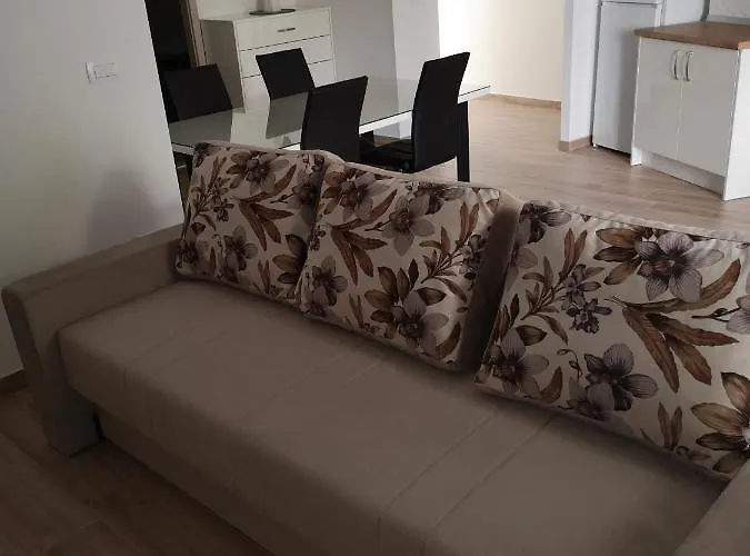 Diva Μακάρσκα